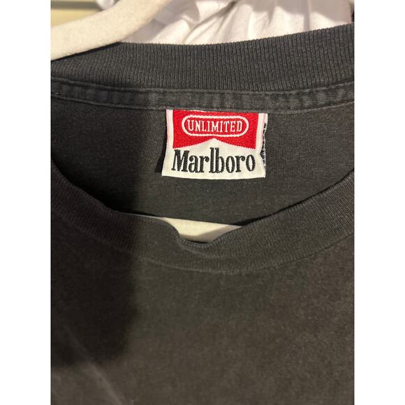 Vintage Marlboro Black T-shirt Graffic tee Men’s XL Faded 90's - Picture 3 of 3